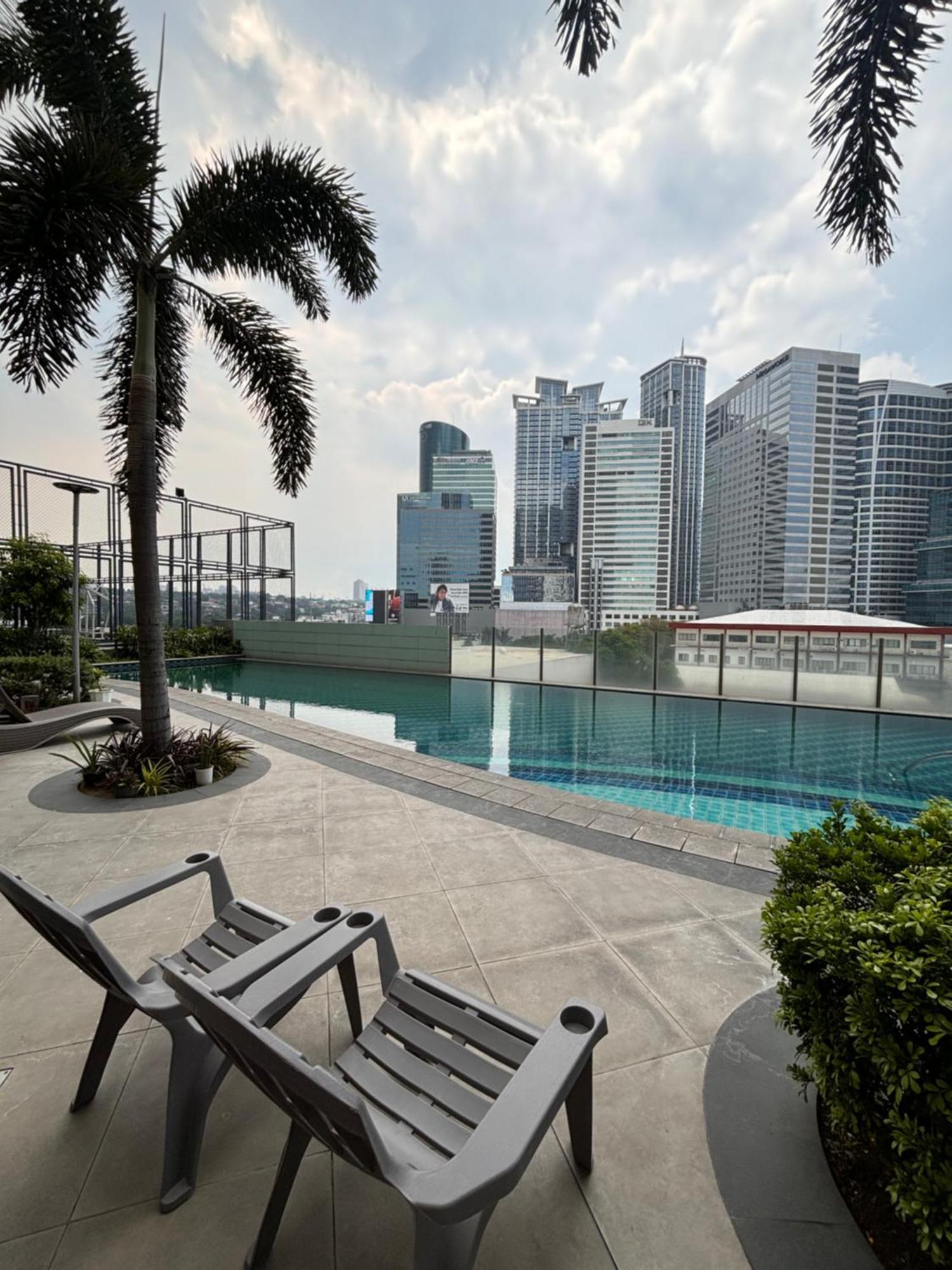 La Amore Place Pasig City Экстерьер фото