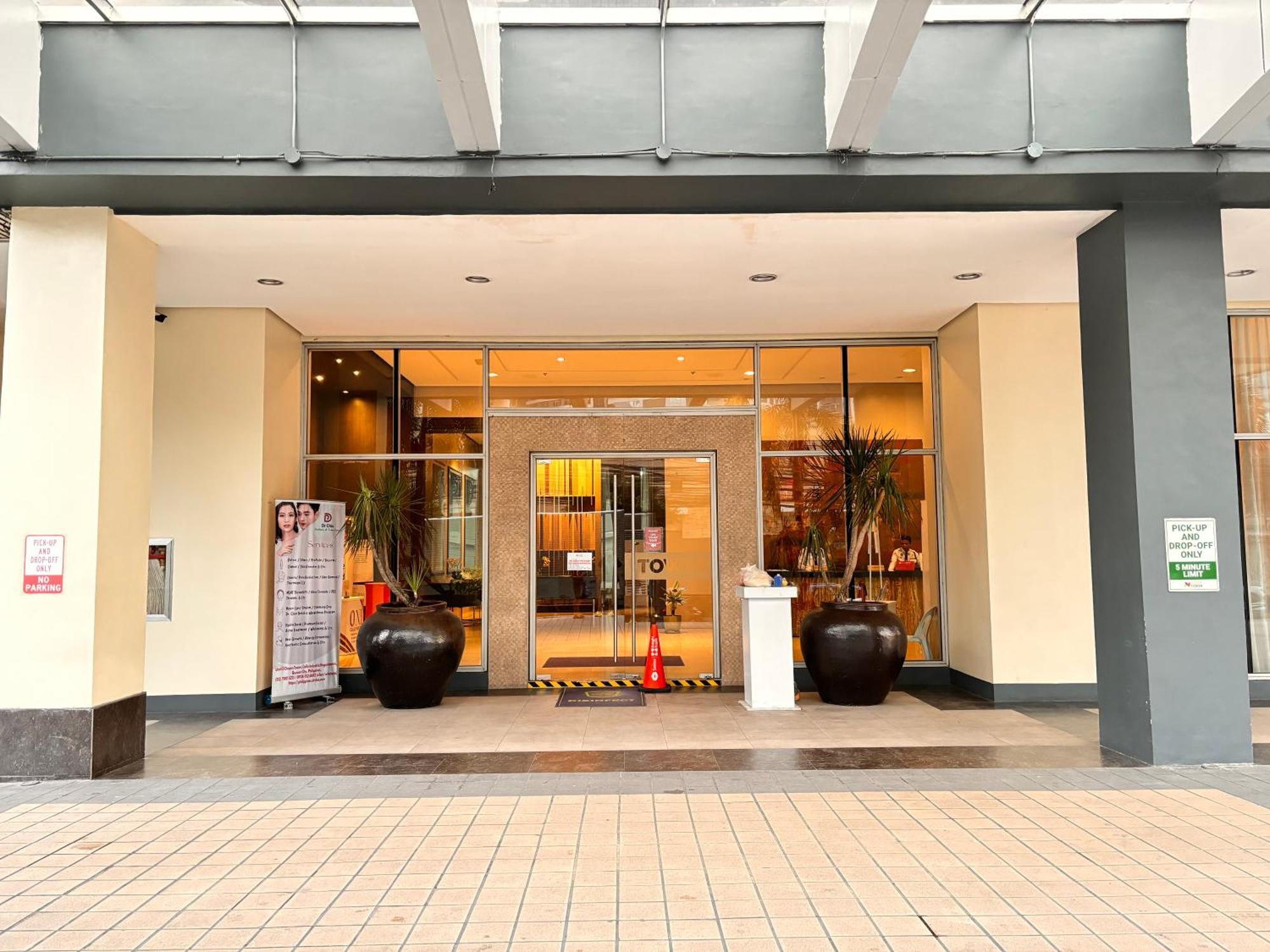 La Amore Place Pasig City Экстерьер фото