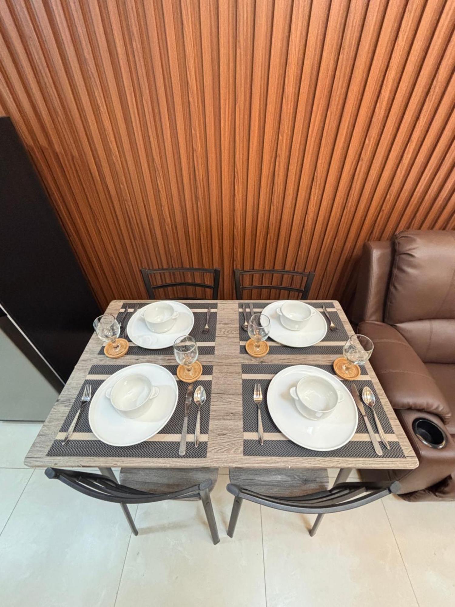 La Amore Place Pasig City Экстерьер фото